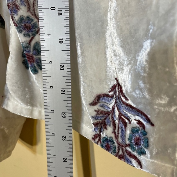 Alix Of Bohemia White Floral Blouse - Picture 8 of 9